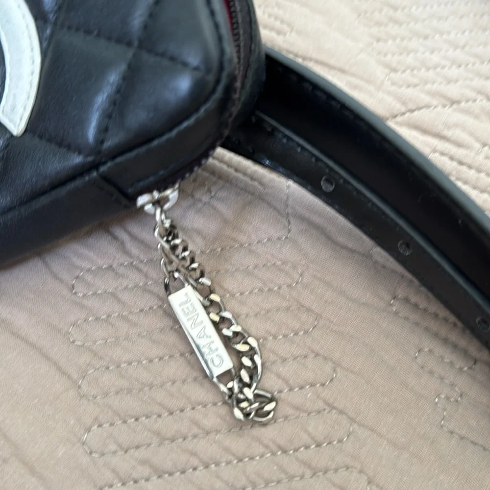 Authentic Chanel mini pouch for EarPod and viper comes with regular wide belt. - Picture 17 of 17